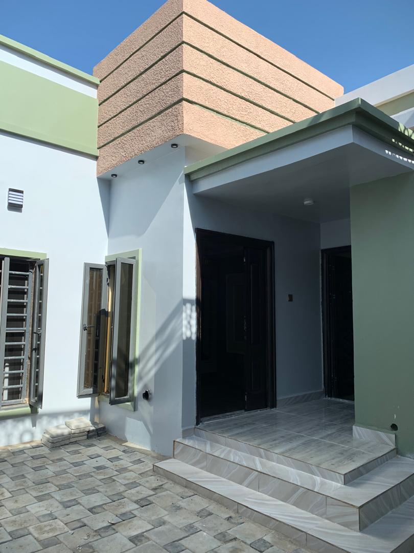Spacious 5-Bedroom Family Home at Dorayi Babba, Kuntau Old Airport – Kano